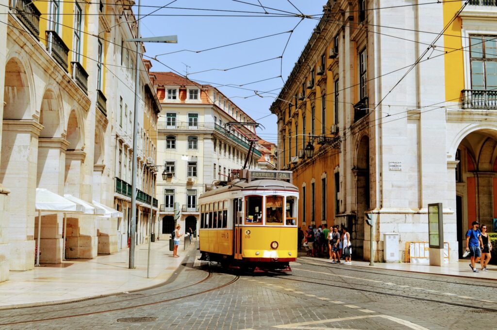 is train travel easy in portugal